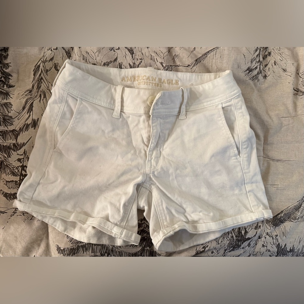 American Eagle Outfitters Women's Cream Jean Shorts